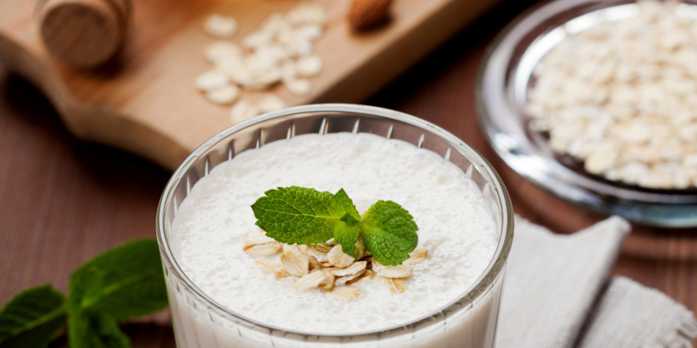 Milkshake or banana smoothie with almonds, oat, honey and mint ThinkstockPhotos Honey Maple Shake