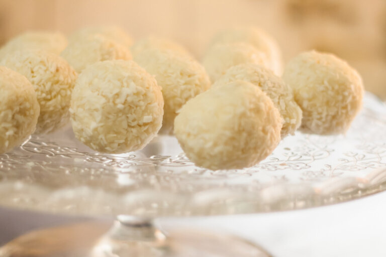 ThinkstockPhotos  Lemon Balls