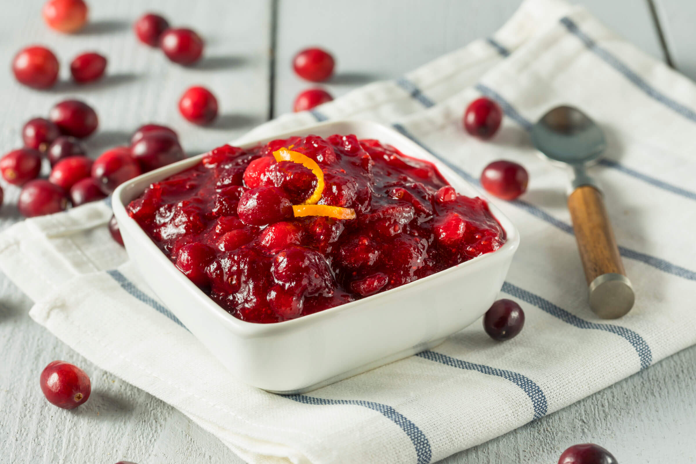 Fresh apples and cranberries make a sweet and tangy dessert option for the holidays!