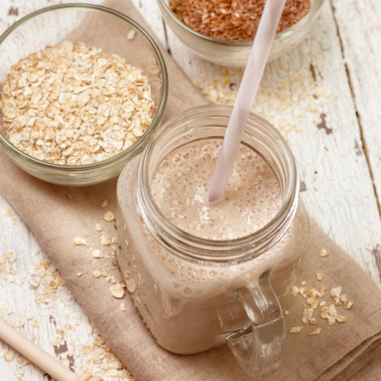 ThinkstockPhotos  Oatmeal Pear Shake