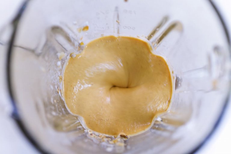 Peach Cinnamon Shake