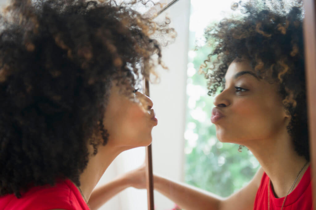 10 Body-Positive Mantras to Say in the Mirror